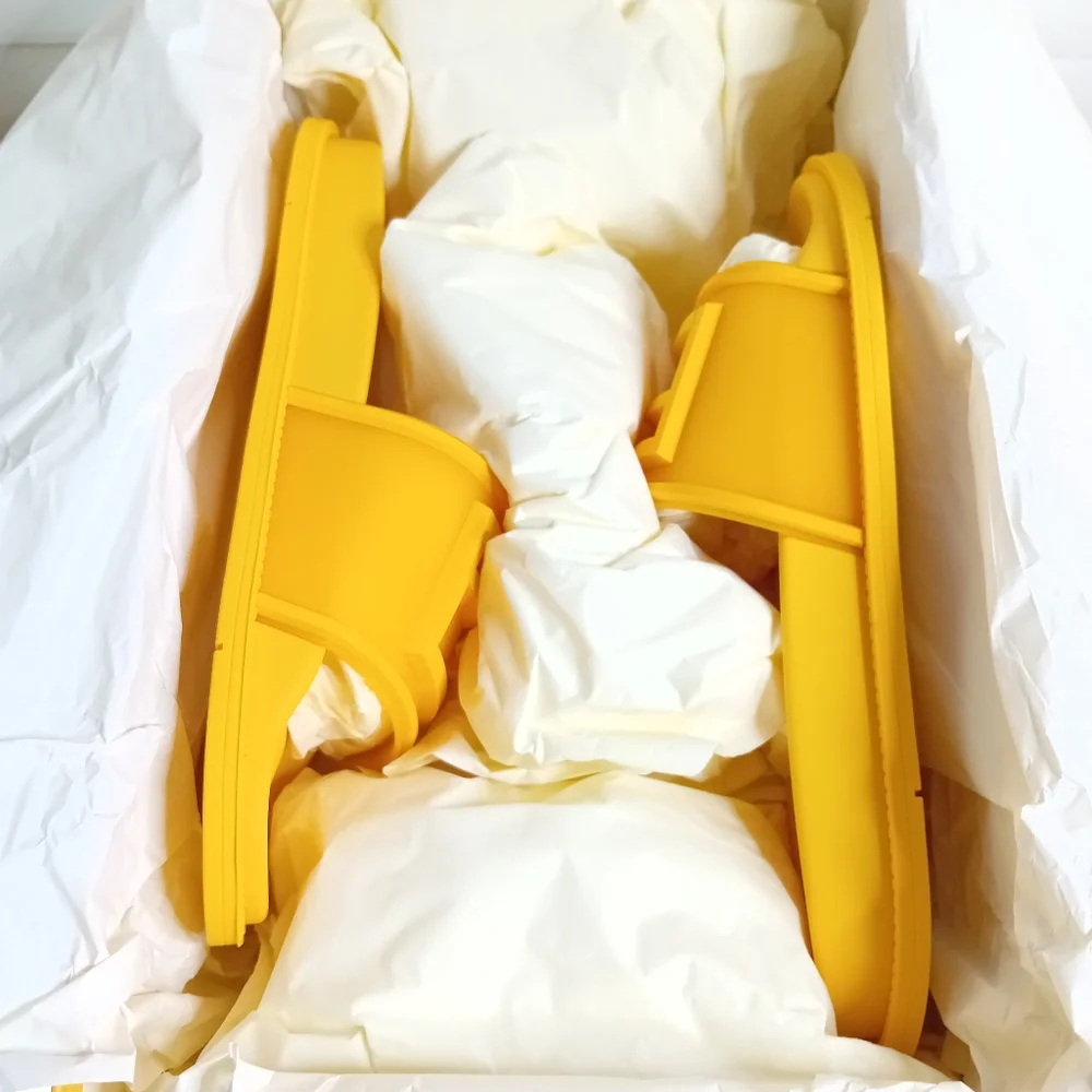FENDI Logo-Embossed Baguette Rubber Slide Sandals - Yellow Size 7